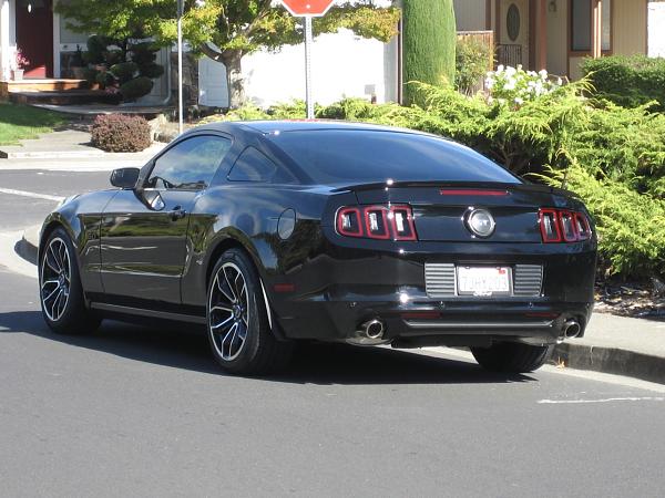 Post pics of your black stang!-golf-course2.jpg
