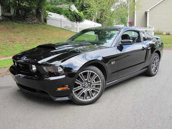 some new pics. 2010 Mustang GT-img_1678s.jpg