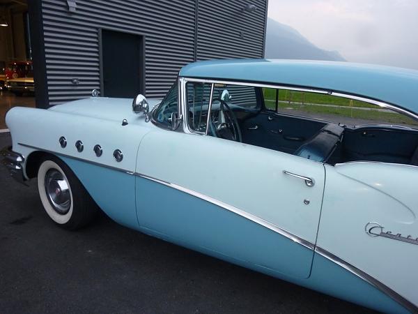 Snapshot out of Buick 1955-buick55fromleft.jpg