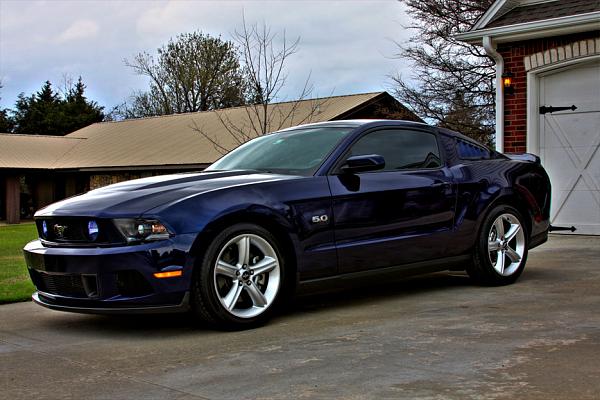 My HDR attempts-0-mustang-natural-vibrant.jpg