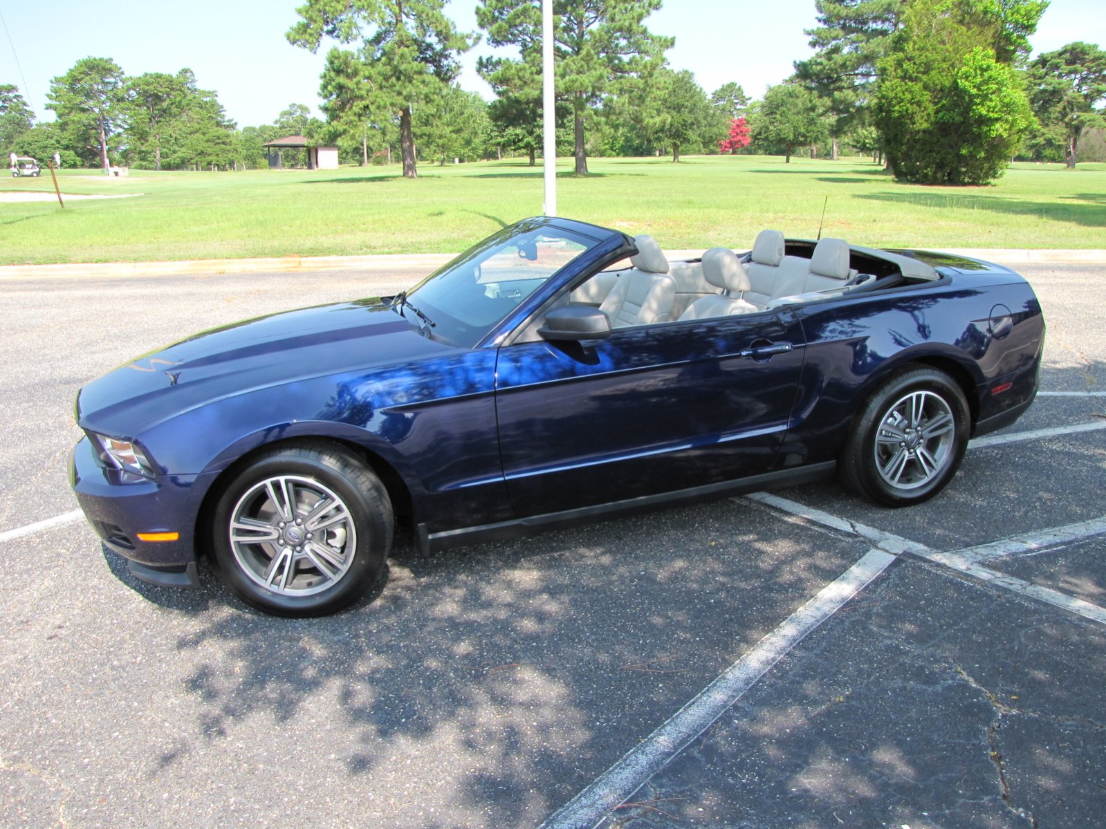 2011 Kona Blue V6 Premium Convertible - The Mustang Source - Ford ...