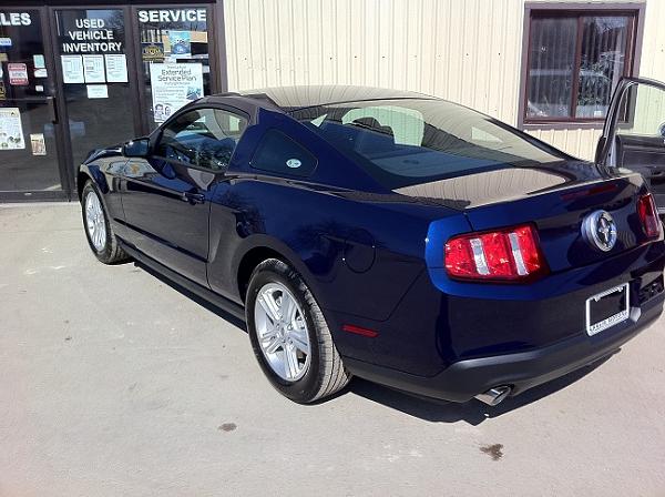Picked up my 2012 V6 in Kona Blue today :)-img_0286.jpg