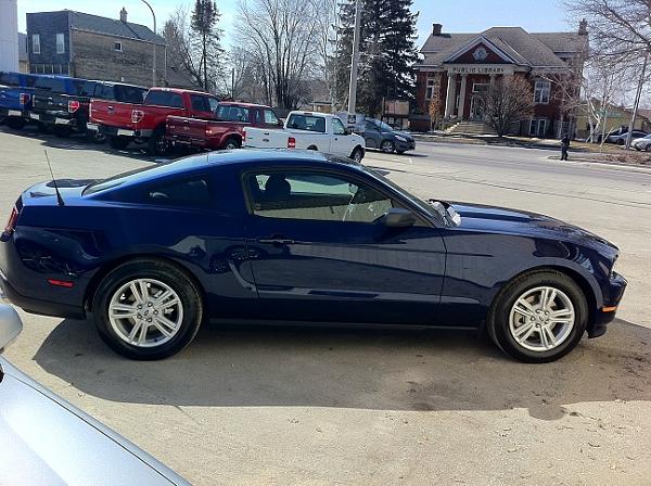 Picked up my 2012 V6 in Kona Blue today :)-img_0288.jpg