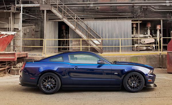 Charcoal RTR wheels on a Kona Blue (without the RTR package stripes)?-2011-ford-mustang-rtr-10.jpg