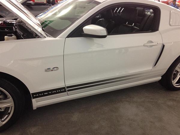 13 Mustang GT w/appearance pack decals-img_0076-large-.jpg