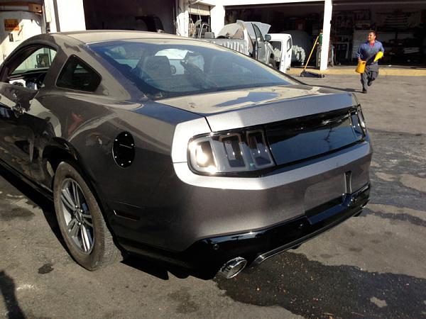 Request for close-up pics of black racing stripes on sterling gray Mustangs-image-2475163343.jpg