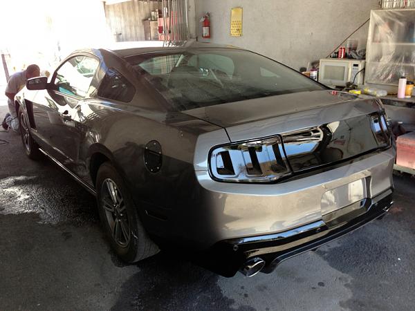 Request for close-up pics of black racing stripes on sterling gray Mustangs-image-3910057509.jpg