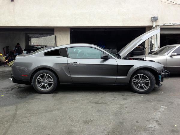 Request for close-up pics of black racing stripes on sterling gray Mustangs-image-3340012322.jpg