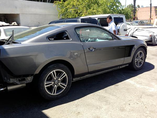 Request for close-up pics of black racing stripes on sterling gray Mustangs-image-362715791.jpg
