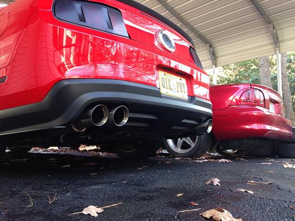 Shelby magnaflow exhaust on a GT-2012.jpg