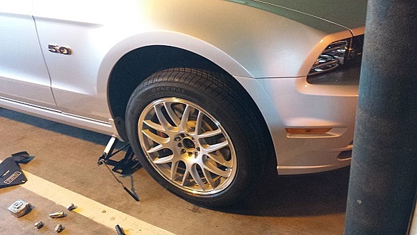 S197 add a spare tire-full-size-spare-over-brembo.jpg