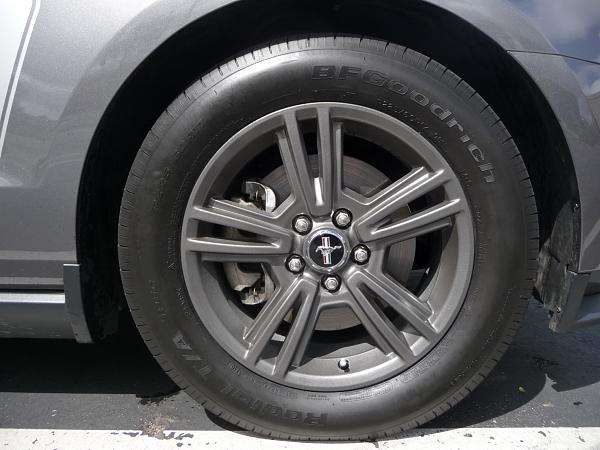 Anyone Plastidipped their Stock V6 wheels?-p1100052.jpg