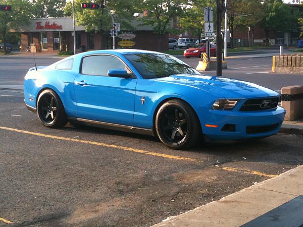 h&amp;r super sport , 19' Varrstoen matte black wheel lil video-stang.jpg