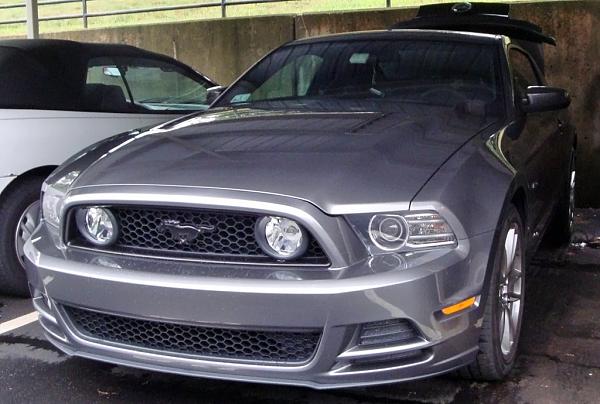 Front pony cover in flat black-2012-09-04_blk-pony-2.jpg