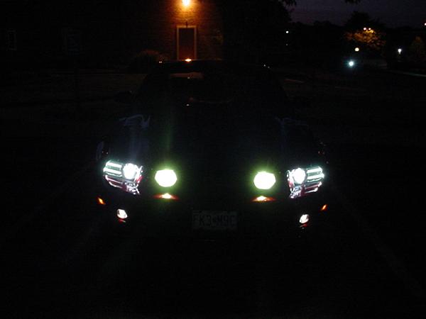 Does anyone have tinted fogs on a 2013+?-lit-lower-fl-nite-13-.jpg