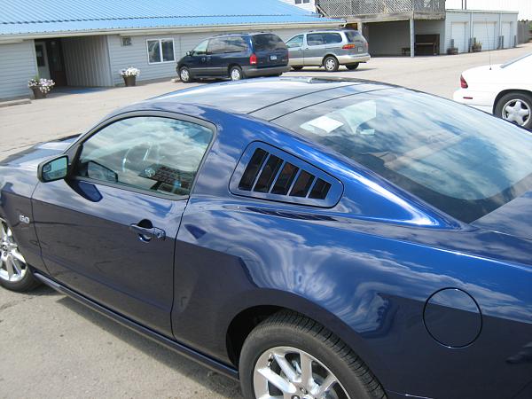 SilverHorse Racing flush-mount quarter window louvers-wildfire16.jpg