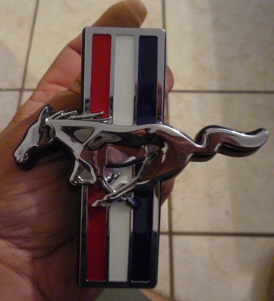 American Muscle Retro Billet Grill-pony.jpg