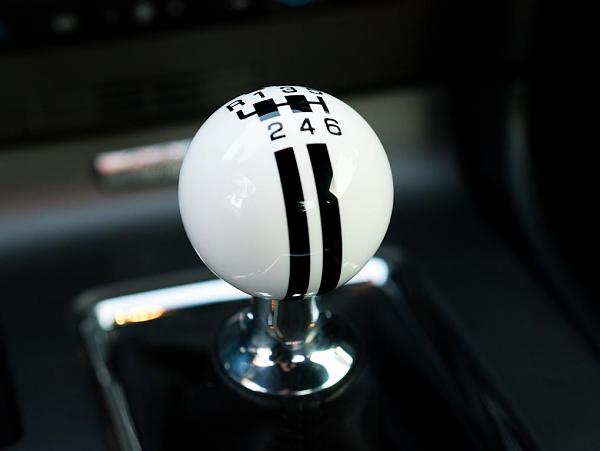 new shift knob from grabber pony!!-web-1000390.jpg