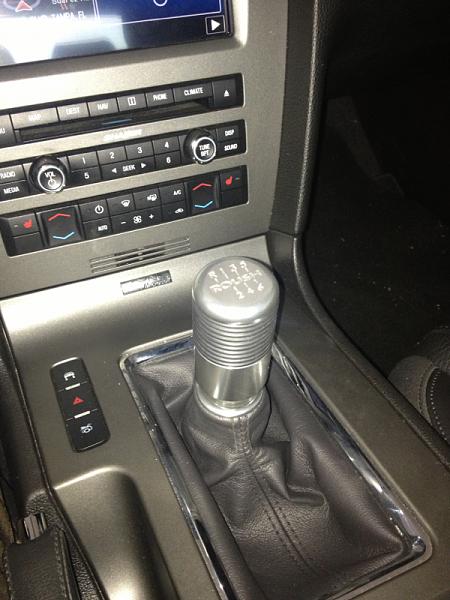 Changing shift knob-image-194071906.jpg