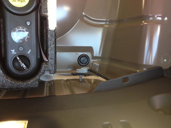 @014 GT Nave Comfort Pack car with Unused Plug?-photo-3-8-.jpg