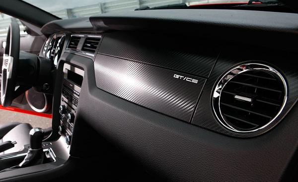 How many different dash trims are there?-image.jpg