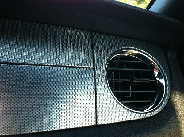 How many different dash trims are there?-image.jpeg