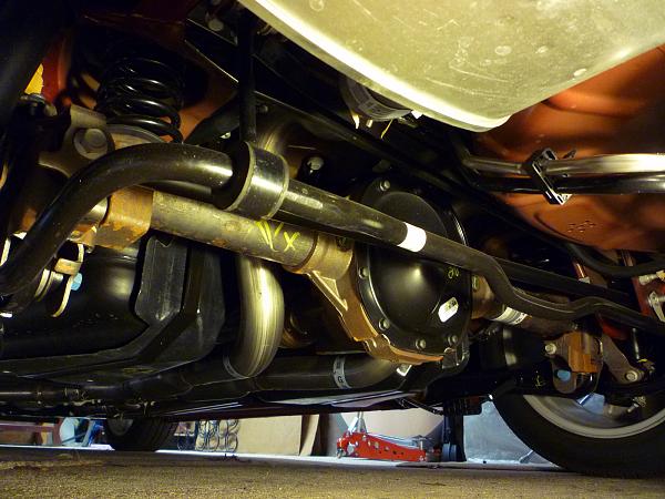 Rusted out rear wheel axle-under-13.jpg