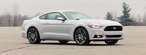 Let's see a WHITE GT-white.jpg