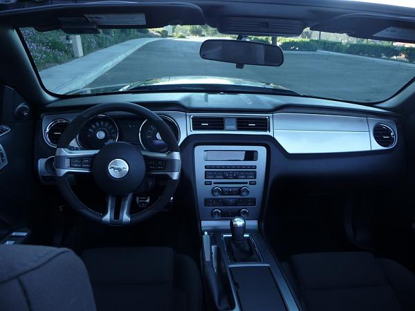 First-Class B&amp;I Interior Dash kits for the Ford Mustang 2015-p1080040.jpg