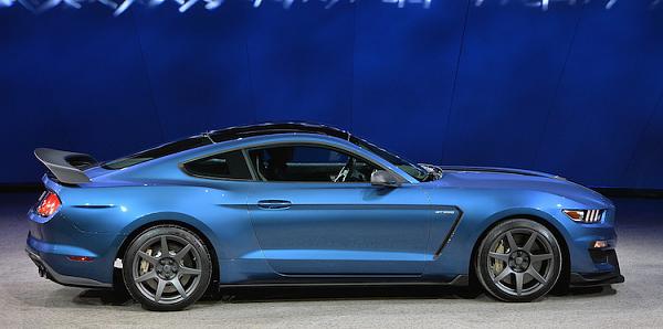 2017 Mustang -- Lighning Blue?-liquidblue350r.jpg