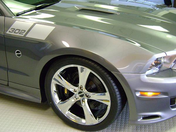 See Steve Saleen's 2010 SMS 460 Mustang Unveiled! - Friday, April 16, 2010-dsc01328-1-.jpg