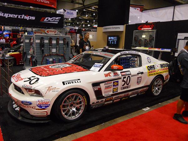 Boss 302 R hood?-sema-2011-033.jpg