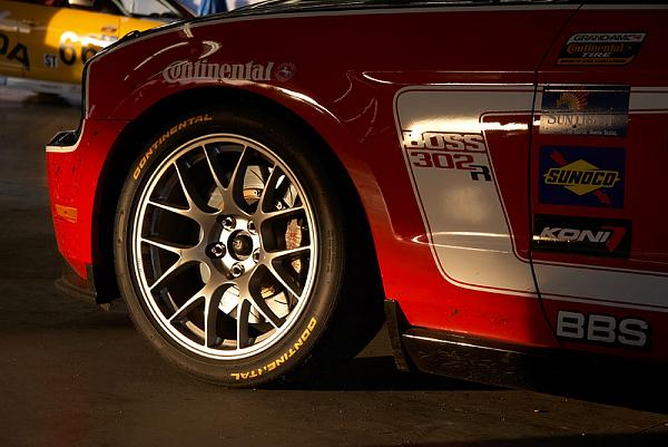 Wheel Options for the 2012 Boss 302-boss-302r-wheel.jpg