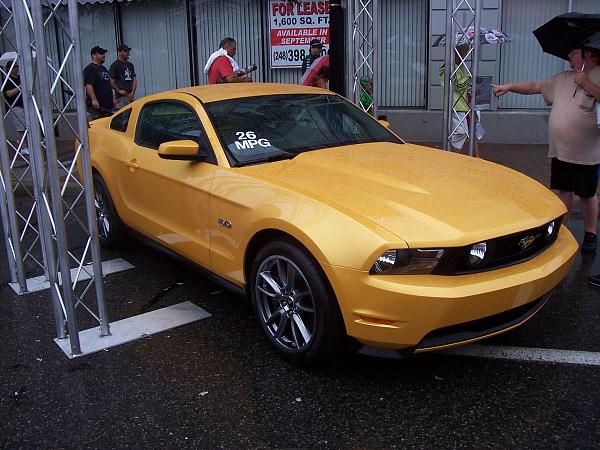 Boss on Woodward-2010-mustang-alley-121.jpg