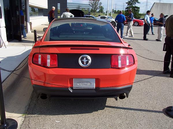Boss on Woodward-2010-mustang-plant-tour-057.jpg