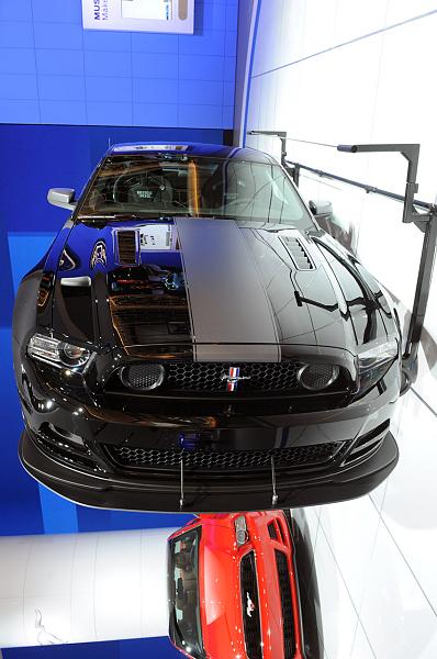 2013 Boss 302 in Black / Sterling Gray-laguna-seca-black3.jpg