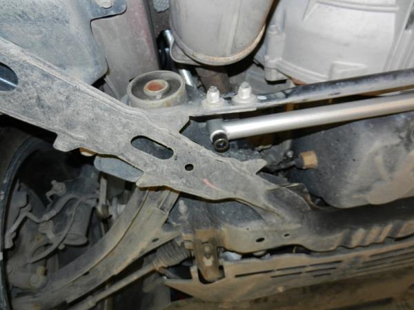 Steeda 3 point Frame Rail and Torque Box Brace-dscn1166.jpg