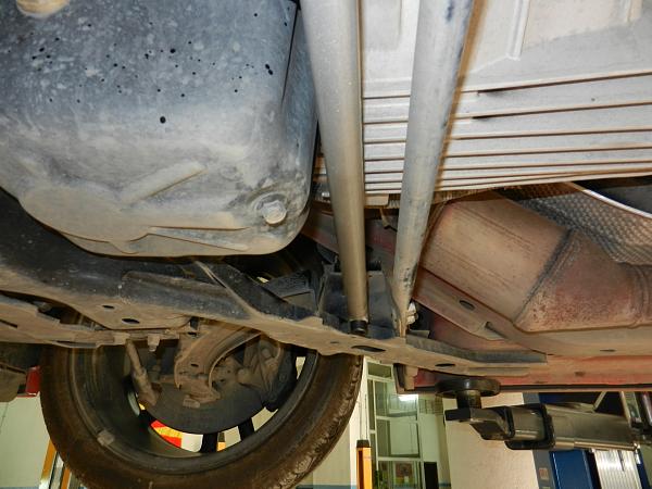 Steeda 3 point Frame Rail and Torque Box Brace-dscn1167.jpg