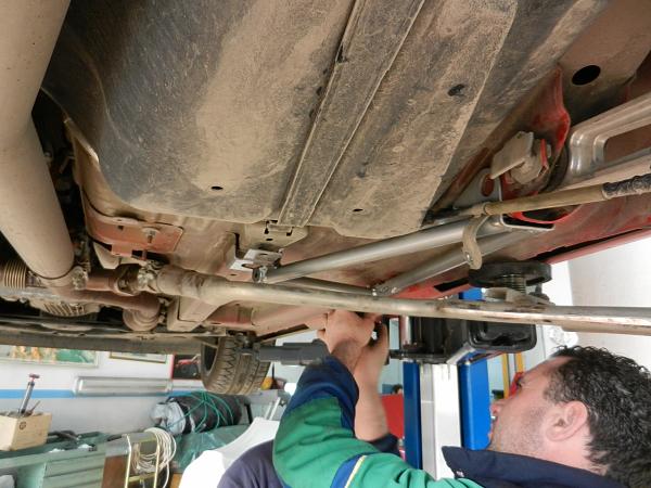 Steeda 3 point Frame Rail and Torque Box Brace-dscn1168.jpg