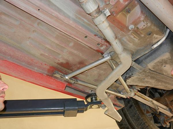 Steeda 3 point Frame Rail and Torque Box Brace-dscn1170.jpg
