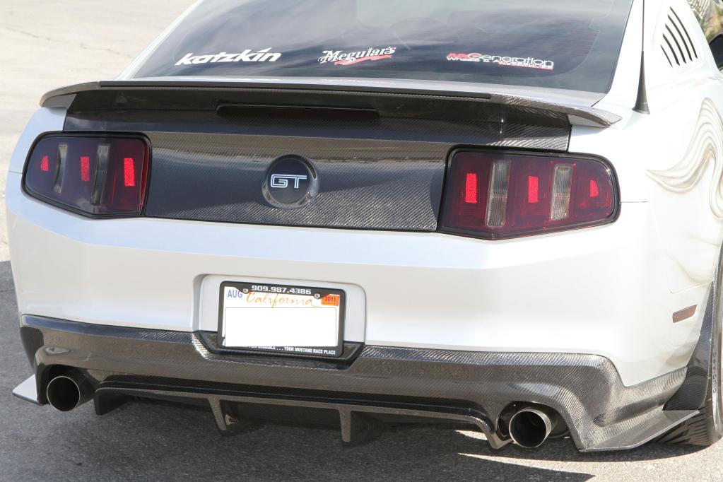Name:  CarbonFiberRearValence1.jpg
Views: 1007
Size:  98.7 KB