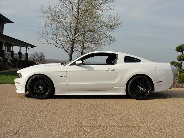 black or white wheels-mustang-side.jpg