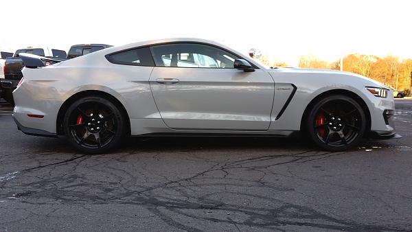 Pics from Mustang Alley Saturday Morning-12307337_1206445049371659_5270523783324309519_o.jpg