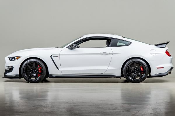 Pics from Mustang Alley Saturday Morning-15-shelby-gt350r-03-1024x683.jpg