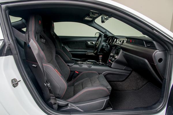 Pics from Mustang Alley Saturday Morning-15-shelby-gt350r-13-1024x683.jpg