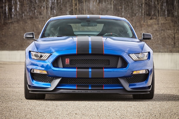 2017 Shelby GT350 new color options are:-2017-gt350-lightning-blue-2.jpg