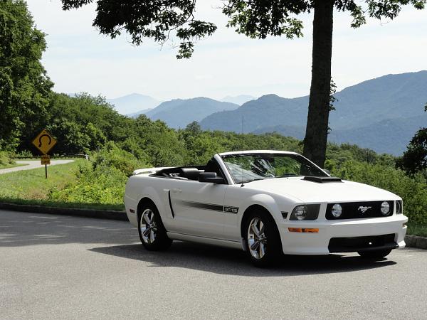 '07 Mustang on the Blue Ridge Pkwy-pisgah-inn-005.jpg