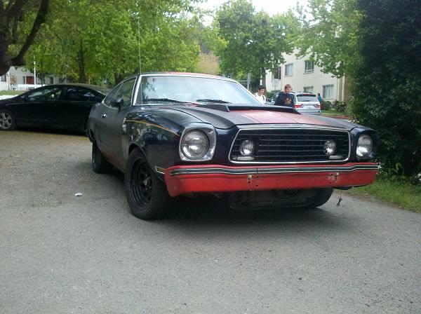 *Updated* Arin's Uber "76" Mustang II Buildup-2012-05-02_18-01-48_523.jpg