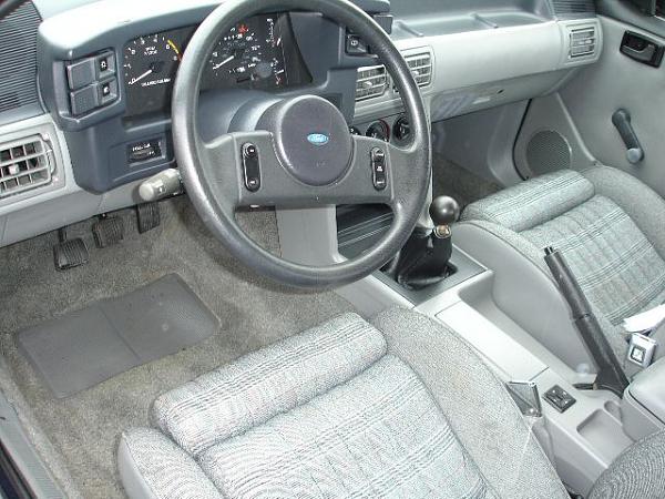 Members' Rides: 1979-1993-interior.jpg