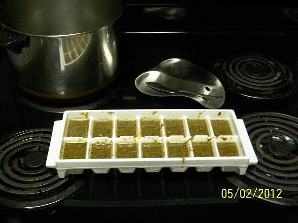 Huge Strange RANDOM Pictures and Idiocy Gallery!-chicken-base-cubes.jpg